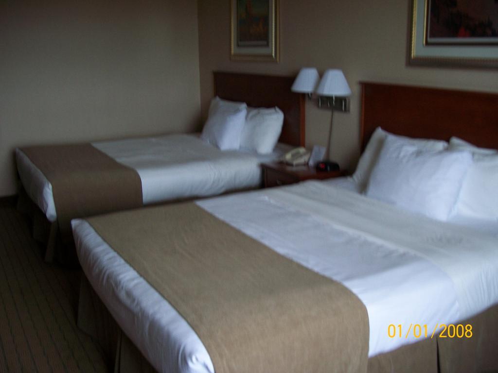 Days Inn By Wyndham Moose Jaw Exterior foto