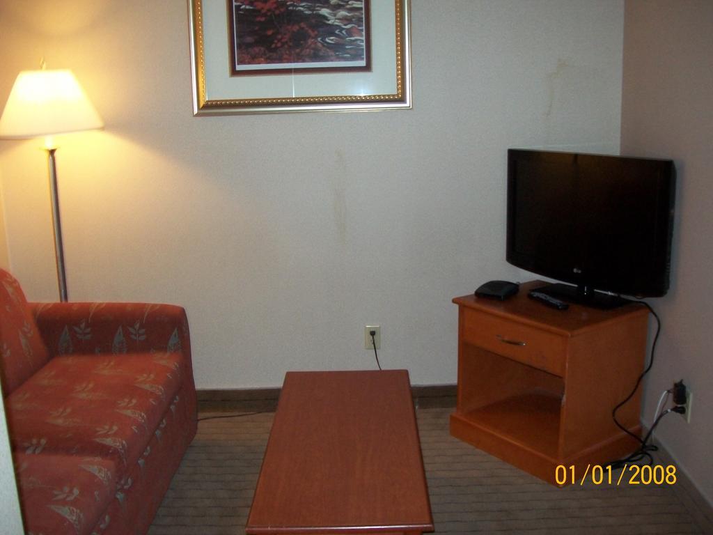 Days Inn By Wyndham Moose Jaw Exterior foto
